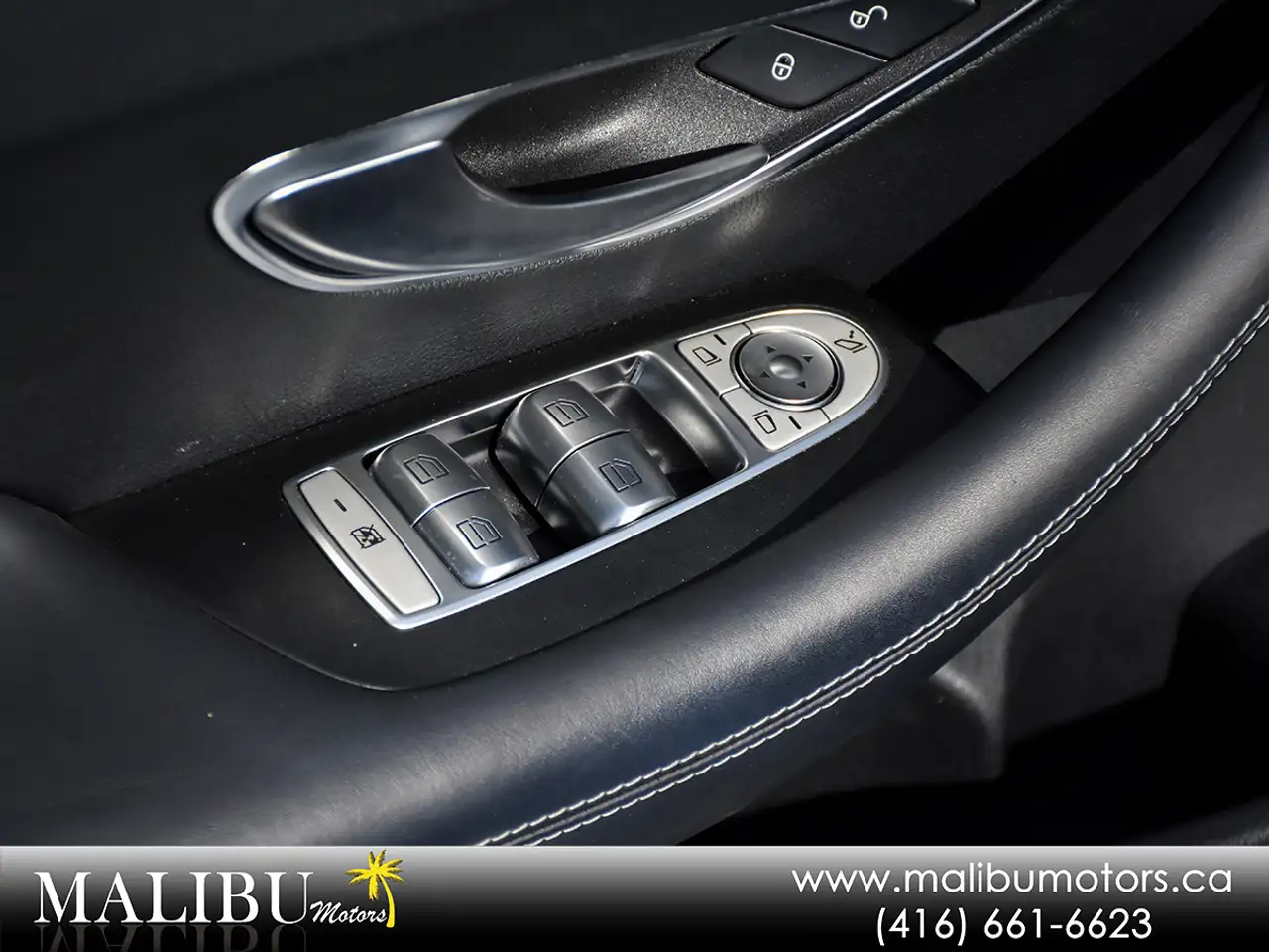 Mercedes-Benz E-Class снимка Mercedes-Benz E-Class