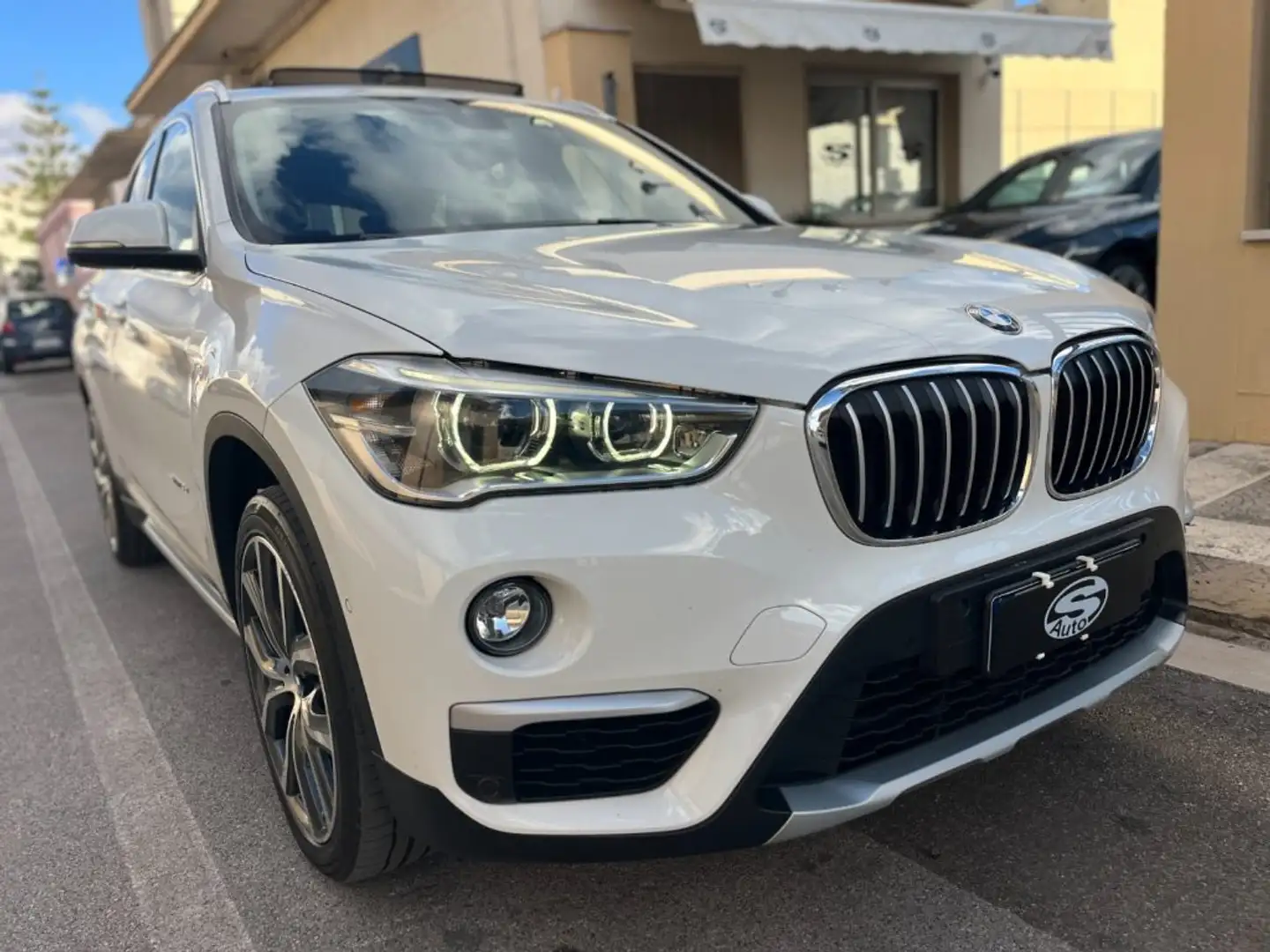 BMW X1 xDrive18d Aut. XLine *Tetto Apribile* Blanc - 2