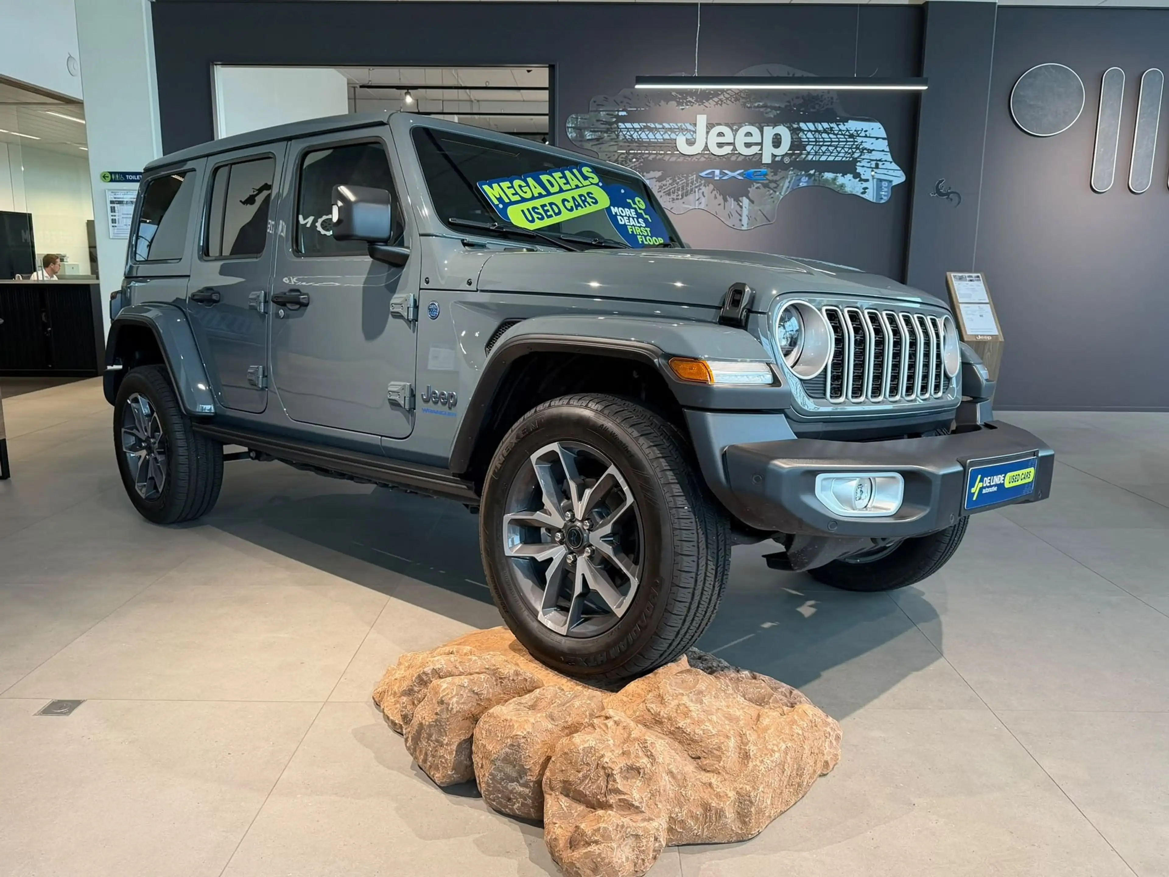 Jeep Wrangler Unlimited 4xe PHEV Sahara AT8 4X4 — photo 3