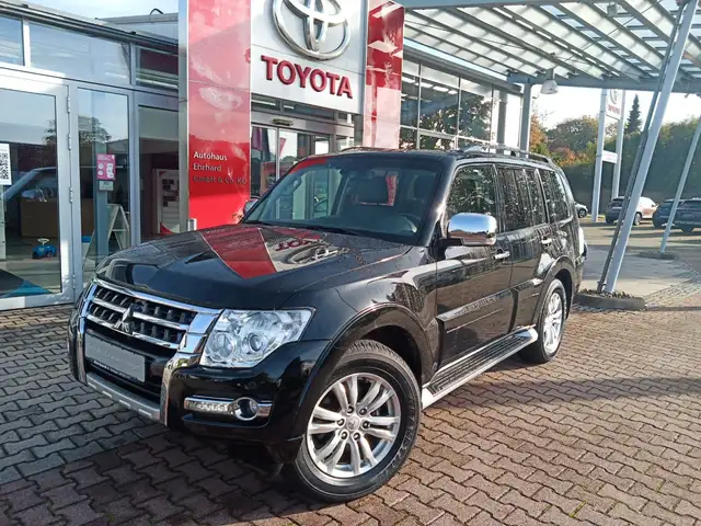 Mitsubishi Pajero 3.2 DI-D Top *7-Sitzer*8-fach Bereift*AHK