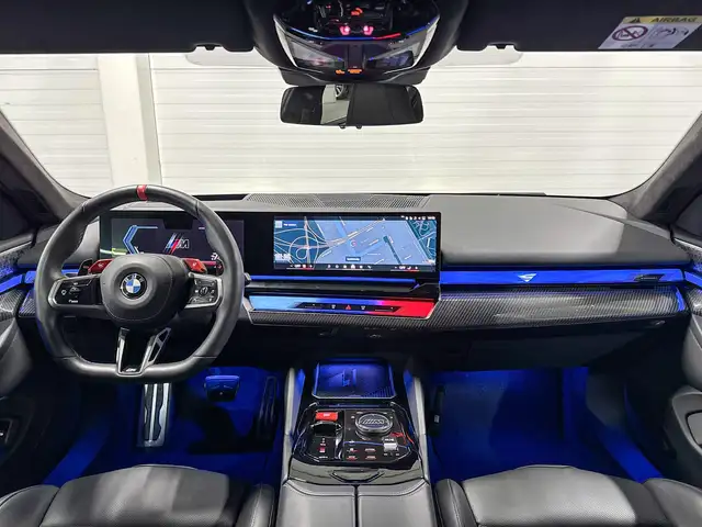 BMW M5 view 11