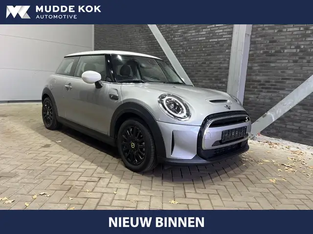 MINI Cooper Classic Trim 33 kWh | Stoelverwarming | Navigatie