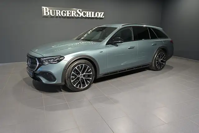 Mercedes-Benz E 300 de 4M T All-Terrain  AVANTGARDE/360'/SOUND