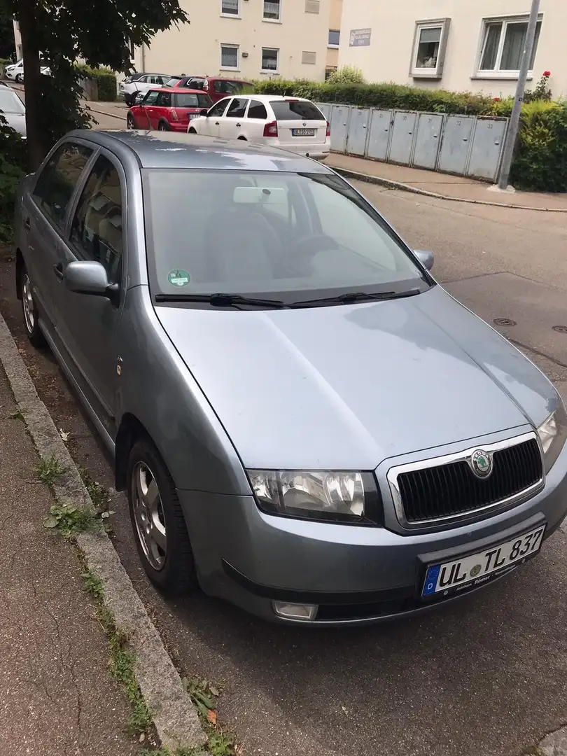 Skoda Fabia Fabia 1.4 16V Comfort Gris - 1