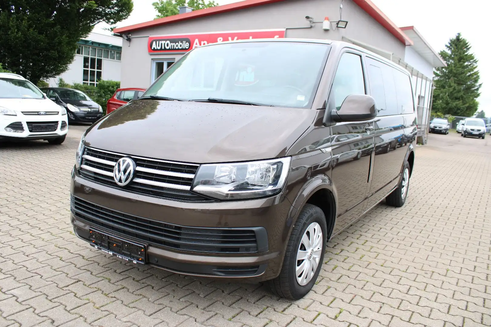 Volkswagen T6 Caravelle DSG 8.Sitzer lang PDC,Navi,AHK Braun - 1