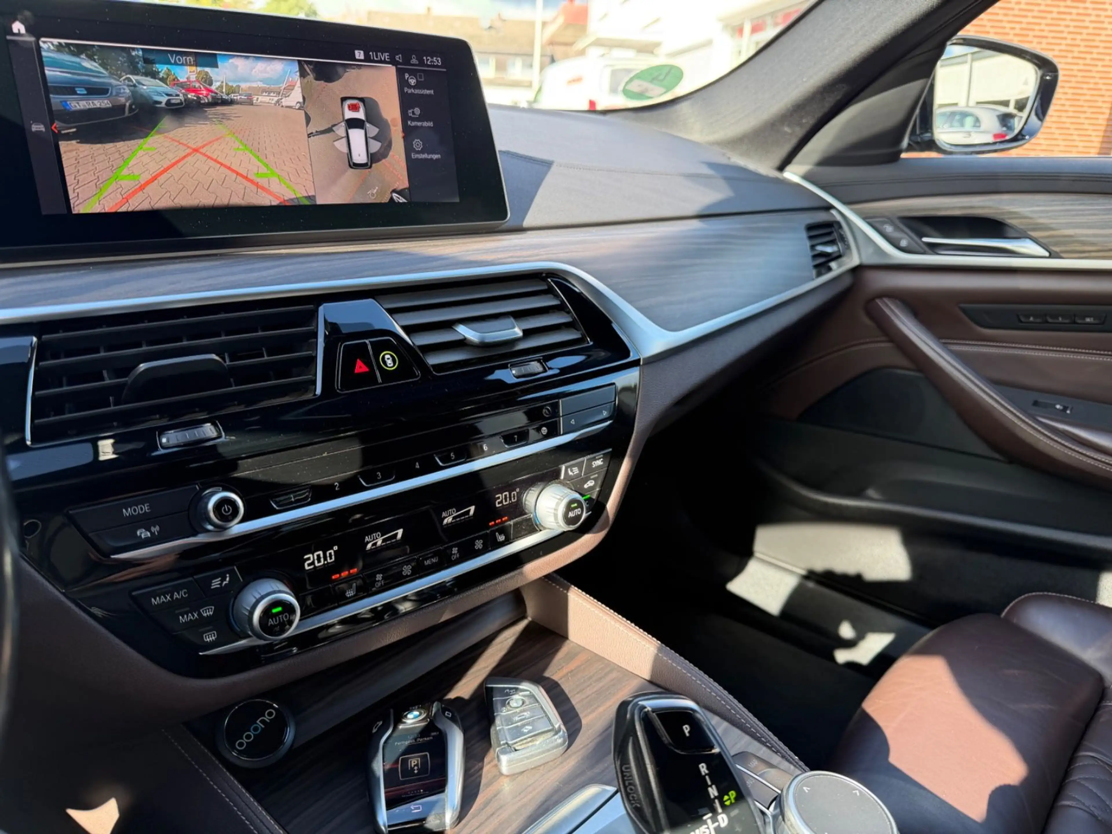 BMW 530 d xDrive Luxury Line Leder AHK 360° HuD — photo 12