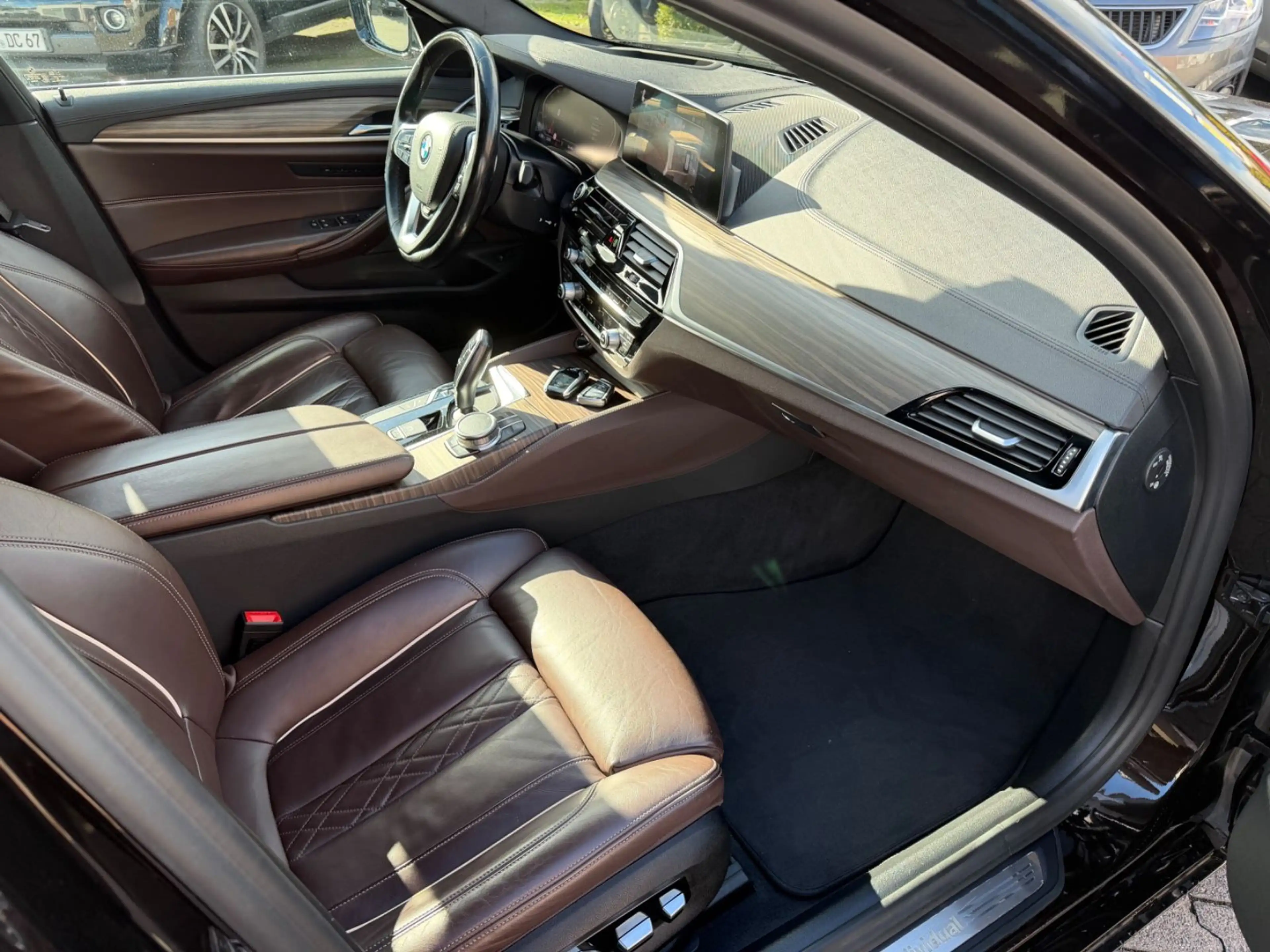 BMW 530 d xDrive Luxury Line Leder AHK 360° HuD — photo 14