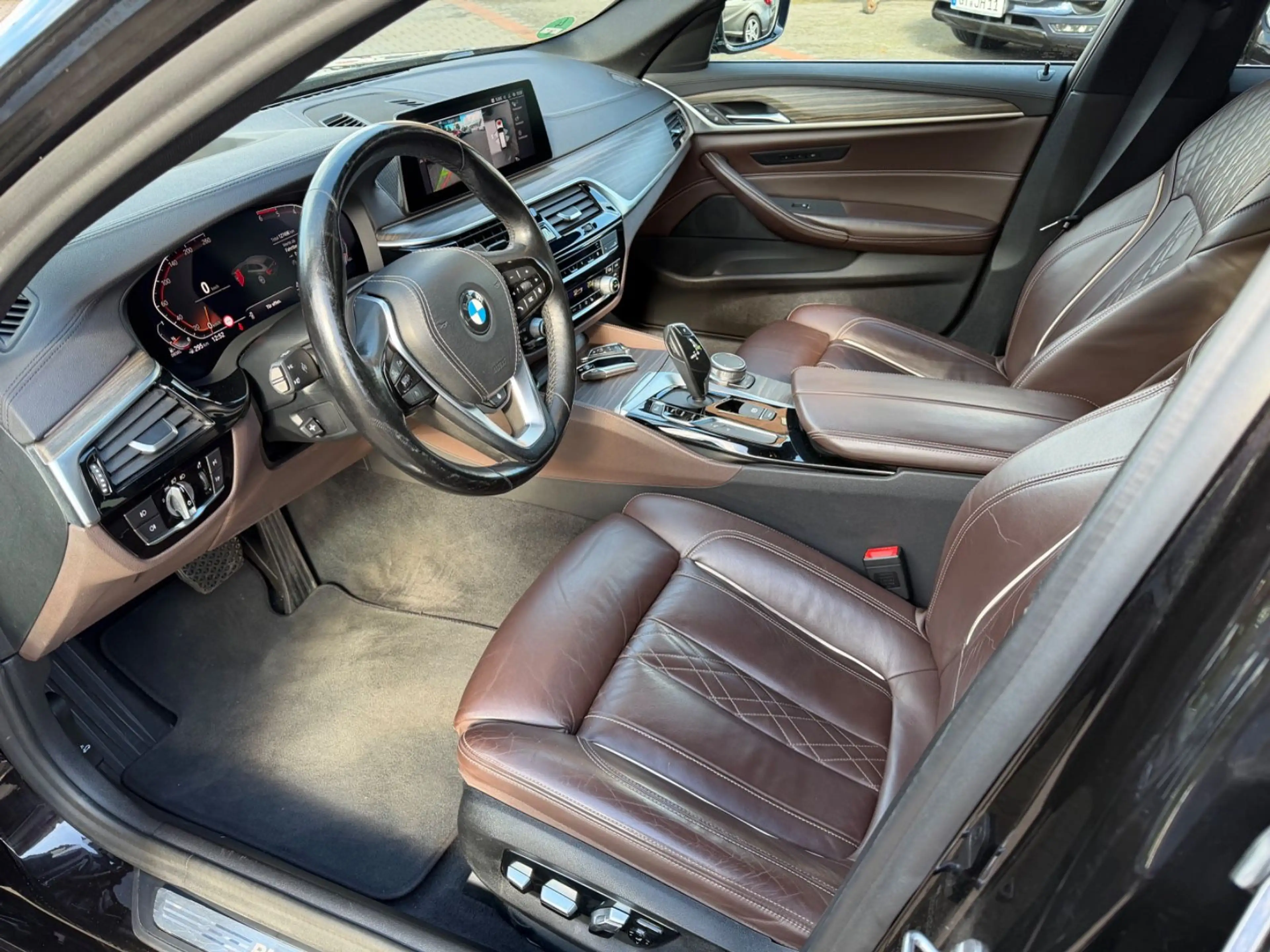 BMW 530 d xDrive Luxury Line Leder AHK 360° HuD — photo 7