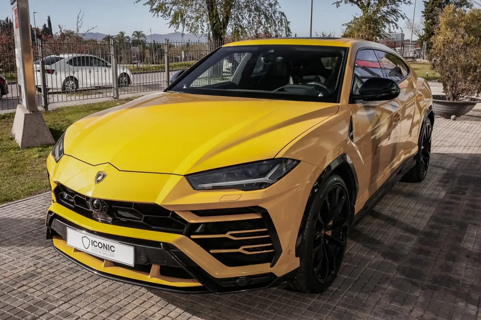 Lamborghini Urus 4.0 V8 Aut. Amarillo - 2