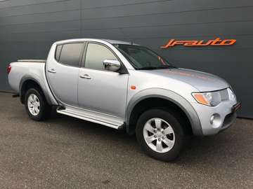 DOUBLE CAB 178 CV INSTYLE BVA