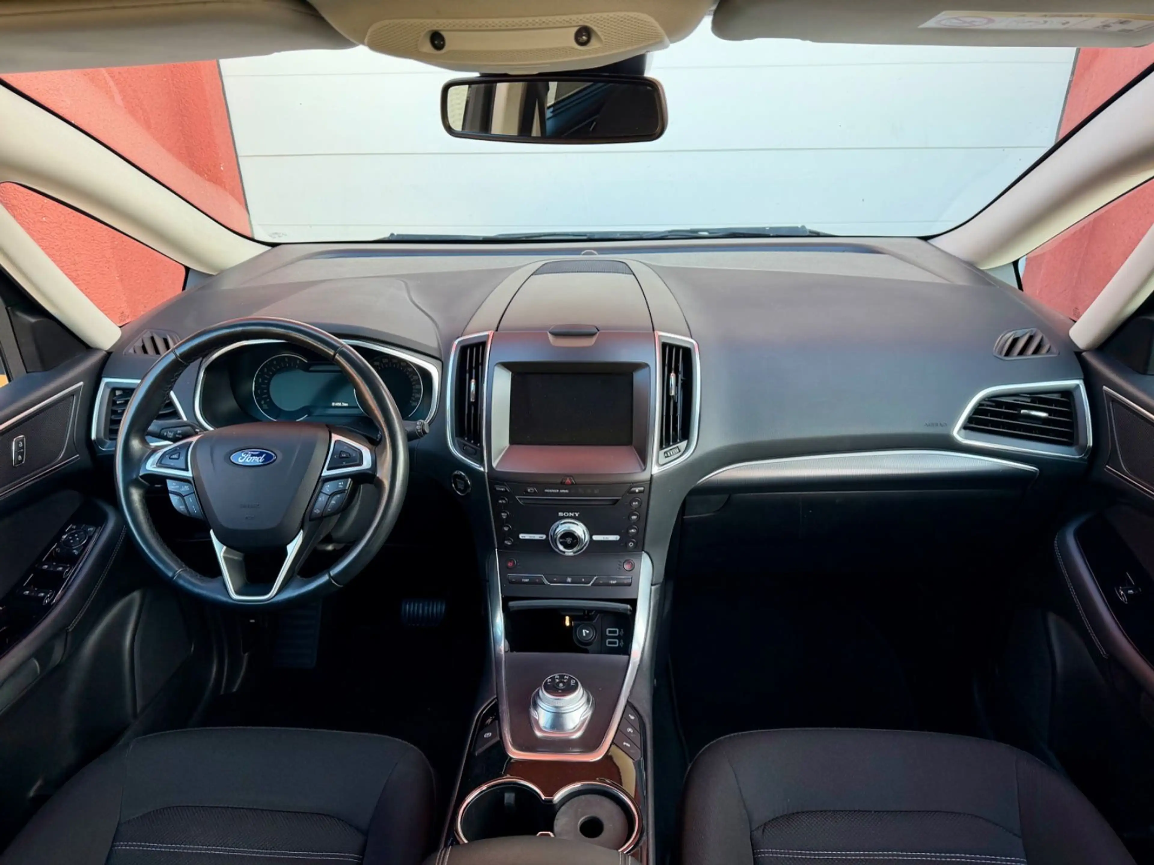 Ford Galaxy Titanium — photo 9