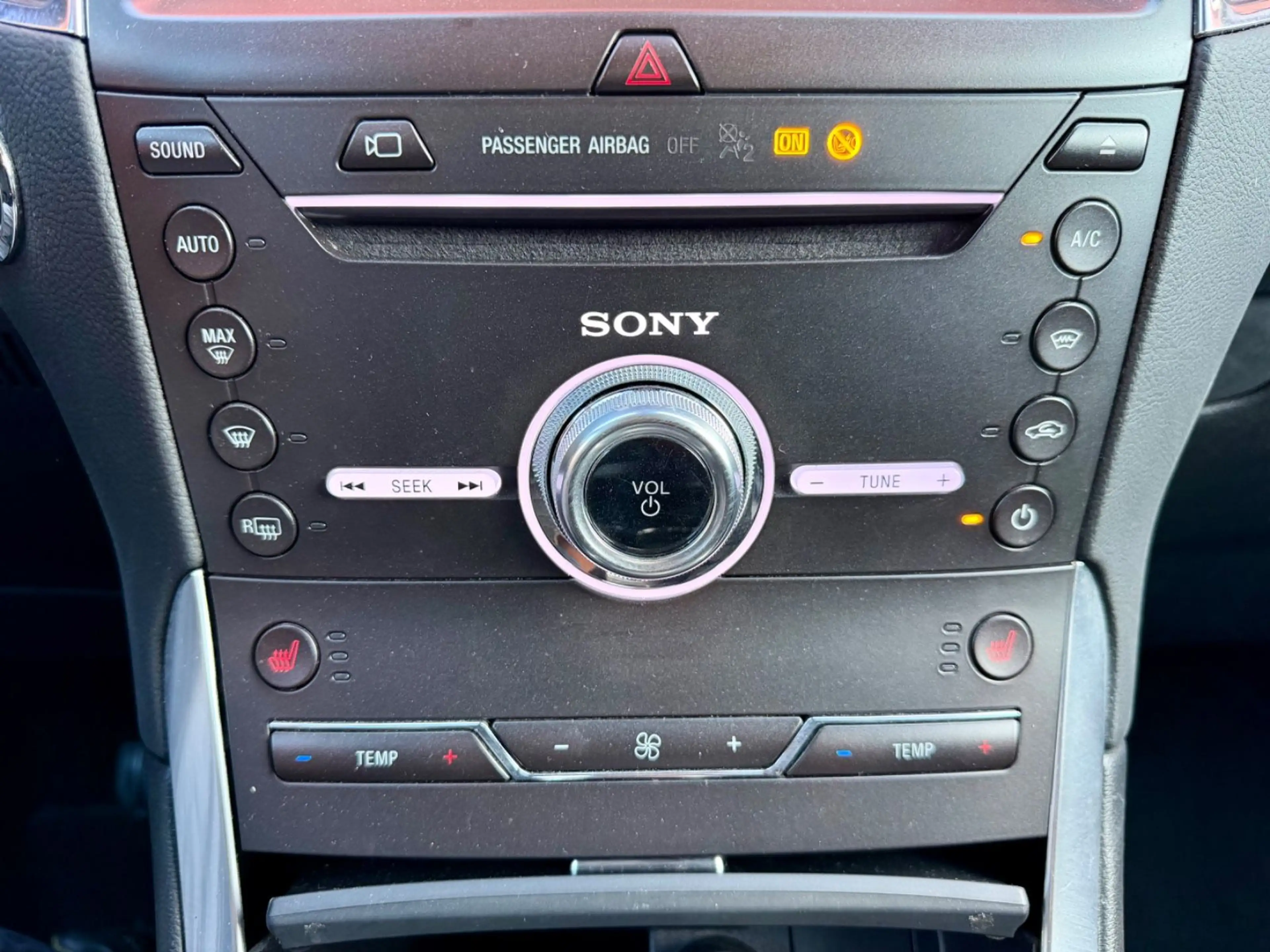 Ford Galaxy Titanium — photo 13