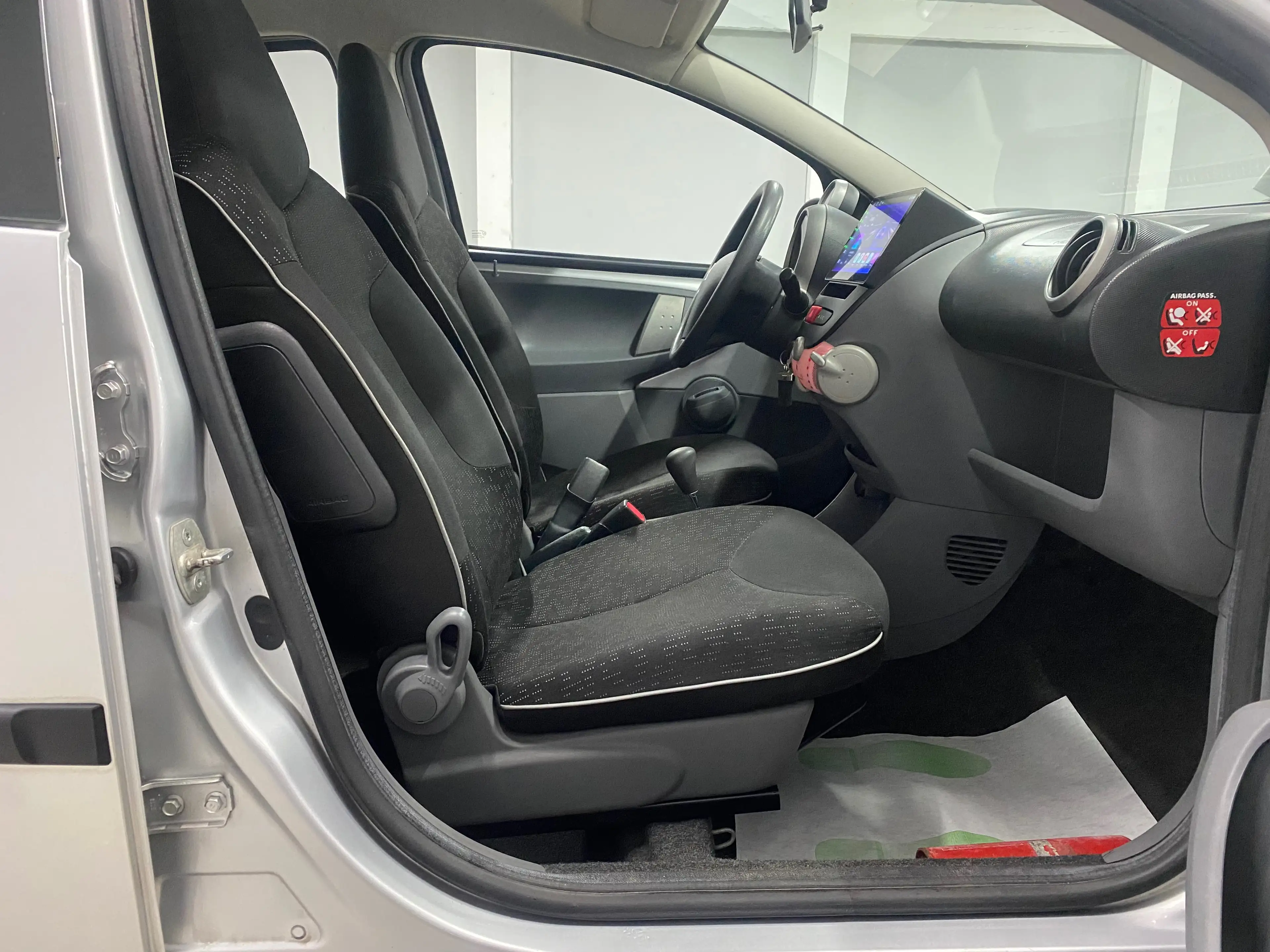 Peugeot 107 1.0i URBAN 🏳️ GARANTIE 12 MOIS 🏳️ — photo 10