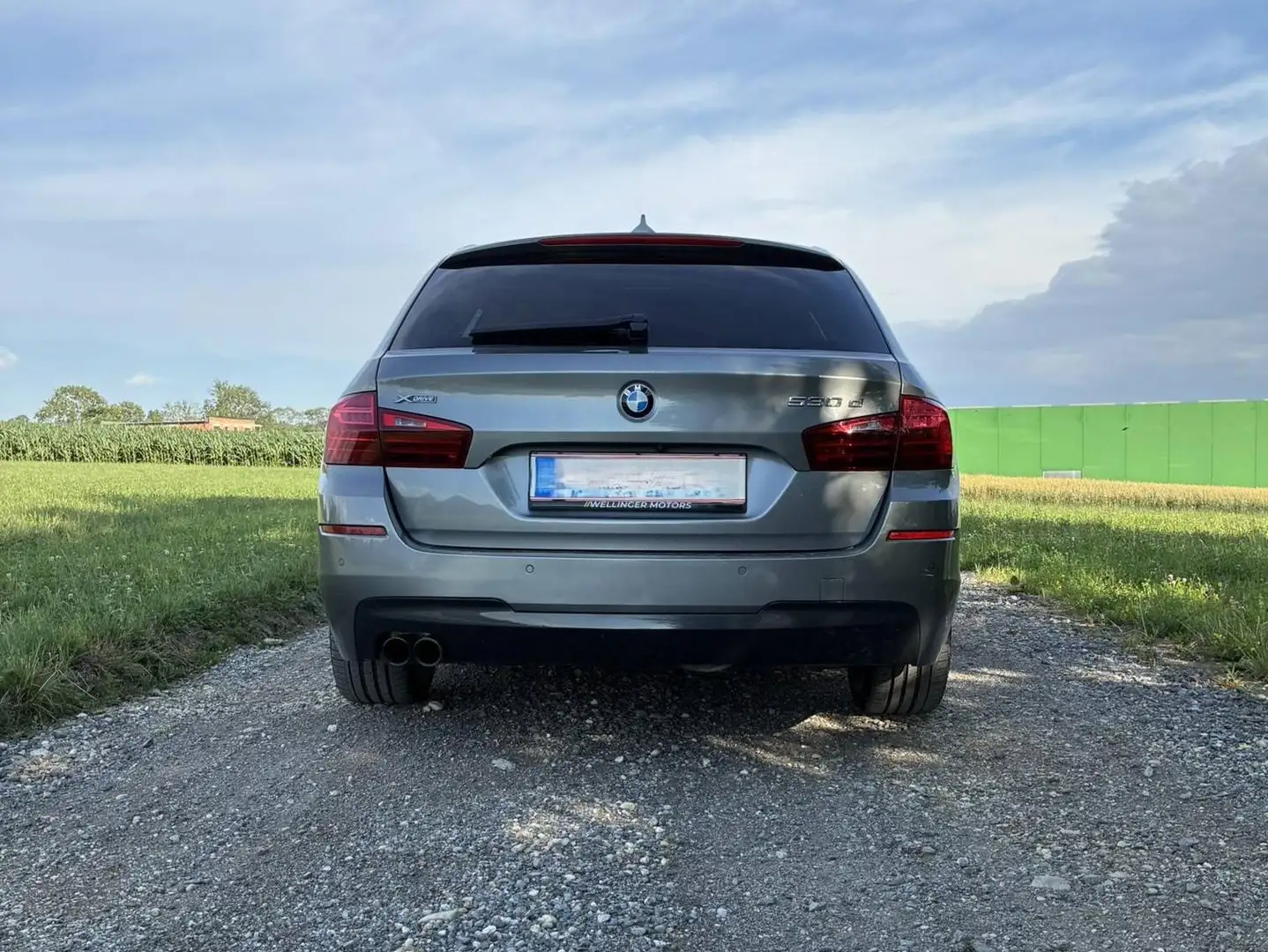 BMW 530 530d xDrive Österreich-Paket Touring Aut.Österreich-Paket Grau - 2