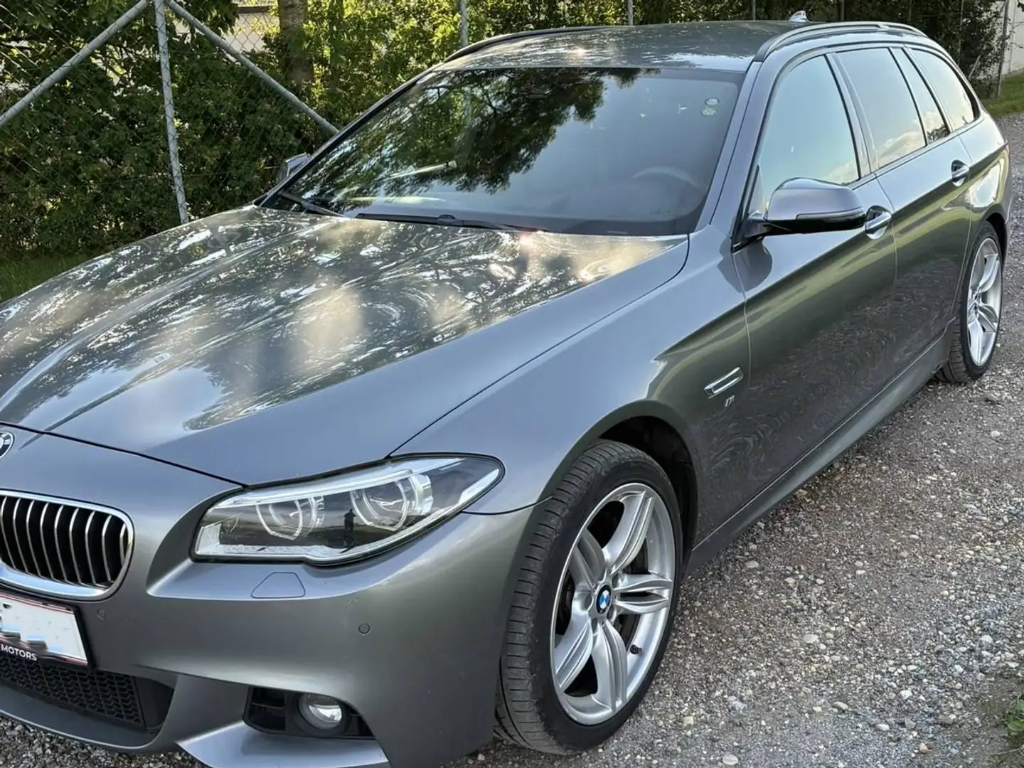 BMW 530 530d xDrive Österreich-Paket Touring Aut.Österreich-Paket Grau - 1