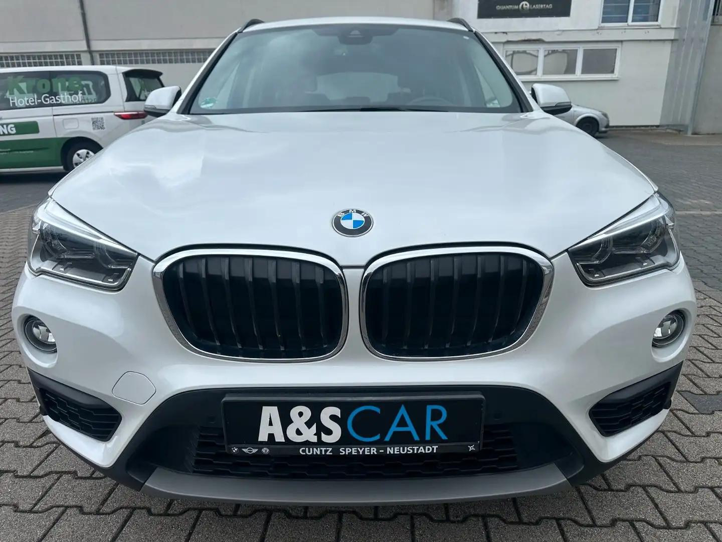 BMW X1 xDrive 20 d Advantage-LED-PDC-GEPFLEGT Weiß - 2