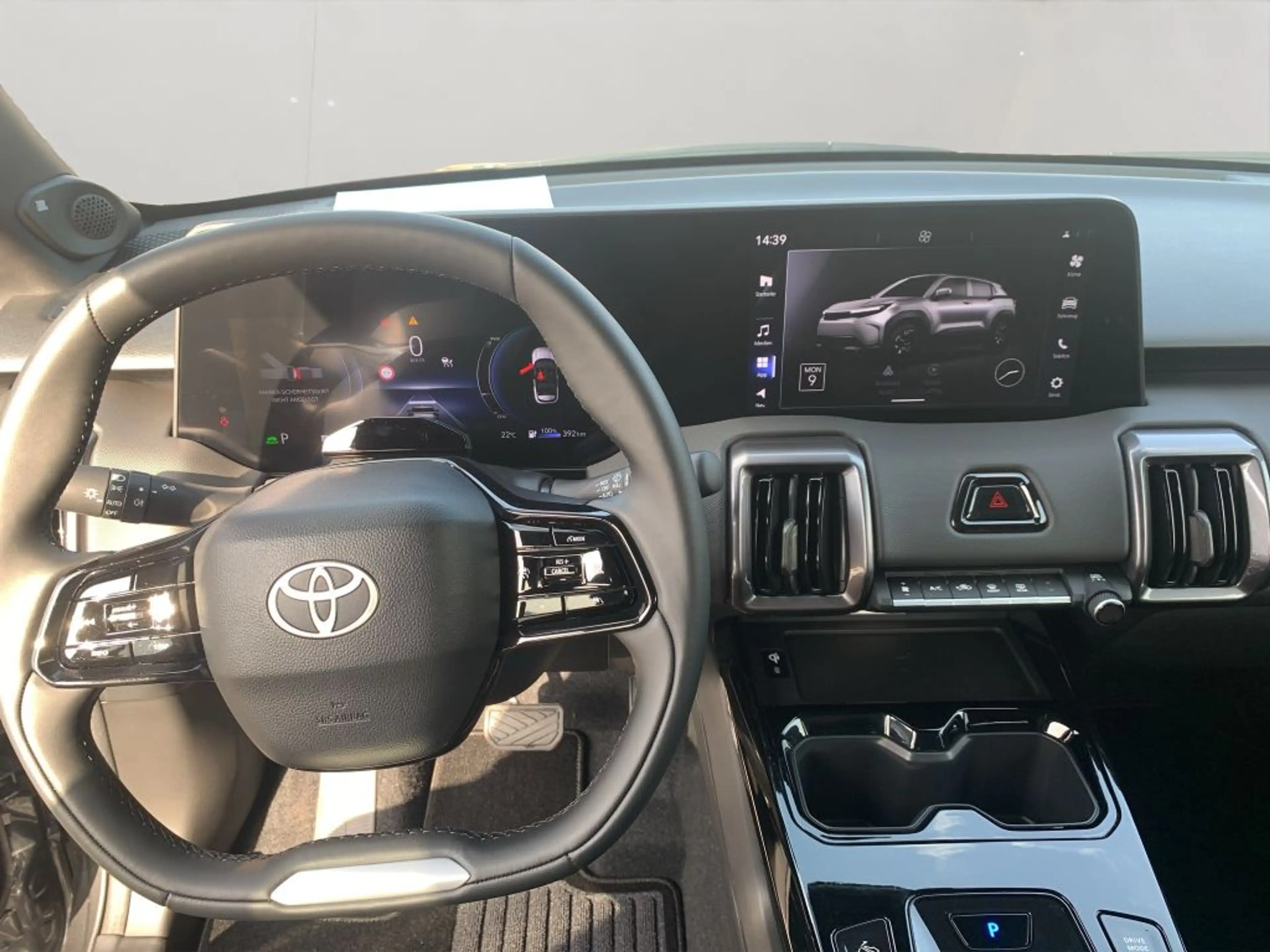 Toyota Urban Cruiser 61kWh Lounge — photo 12