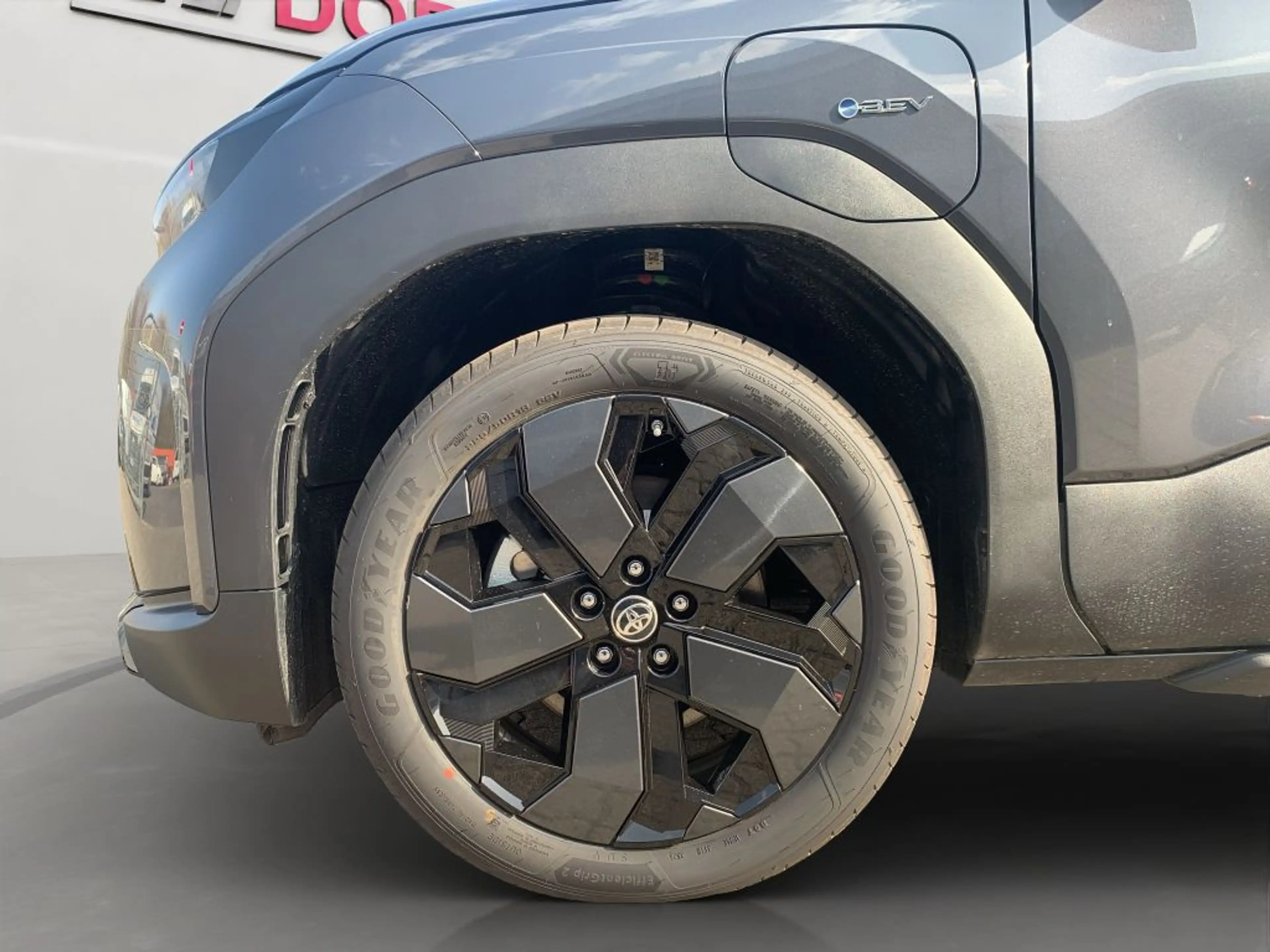 Toyota Urban Cruiser 61kWh Lounge — photo 9