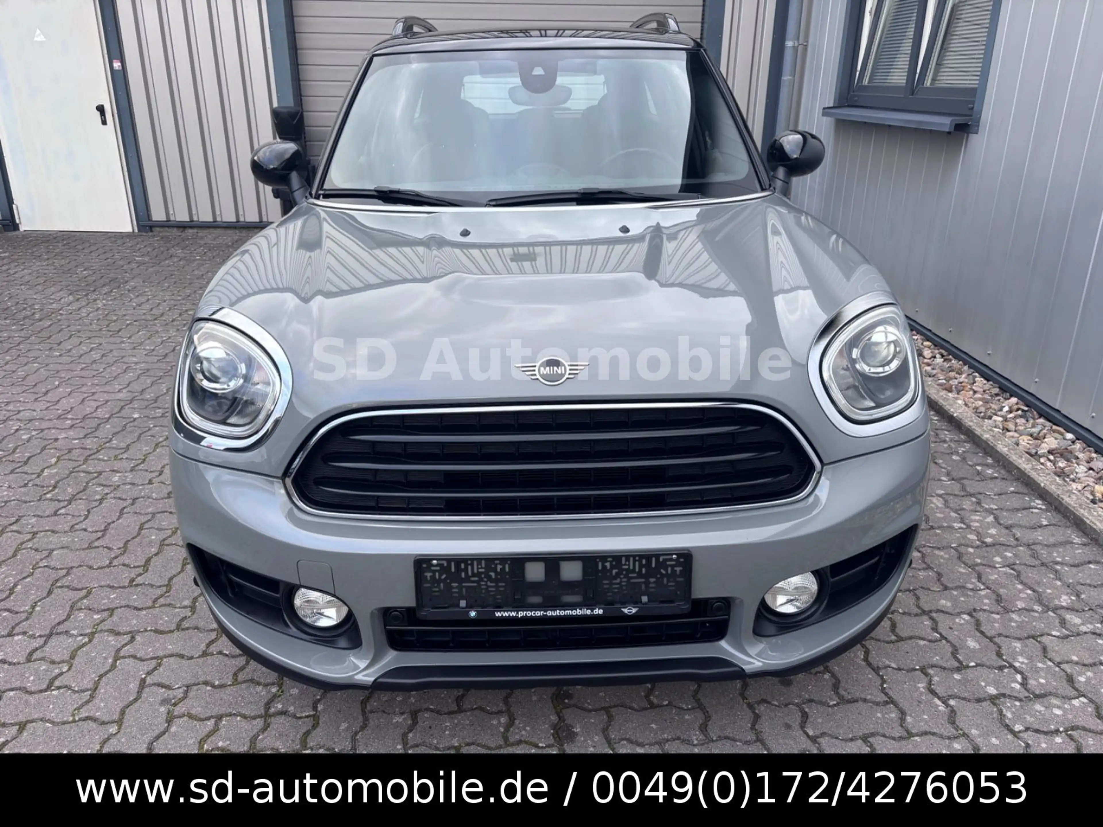 MINI Cooper D Countryman AHK+LED+18"+PANO+KAMERA — photo 2