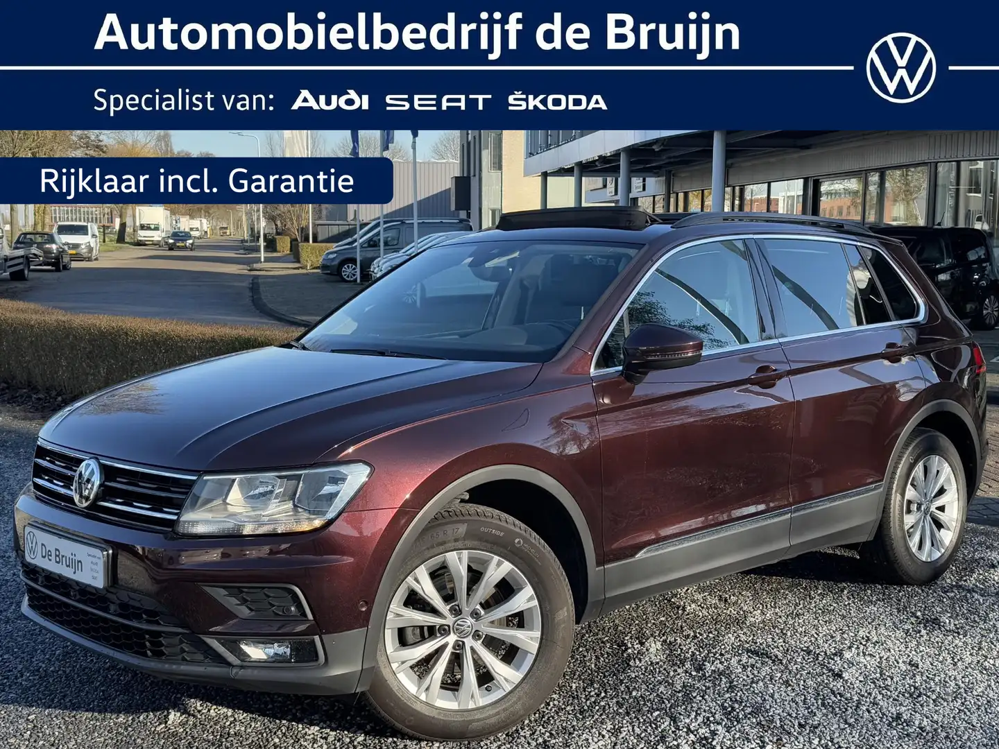 Volkswagen Tiguan 1.5 TSI 150pk Comfortline (Pano,Trekhaak,Leer,Came Rood - 1