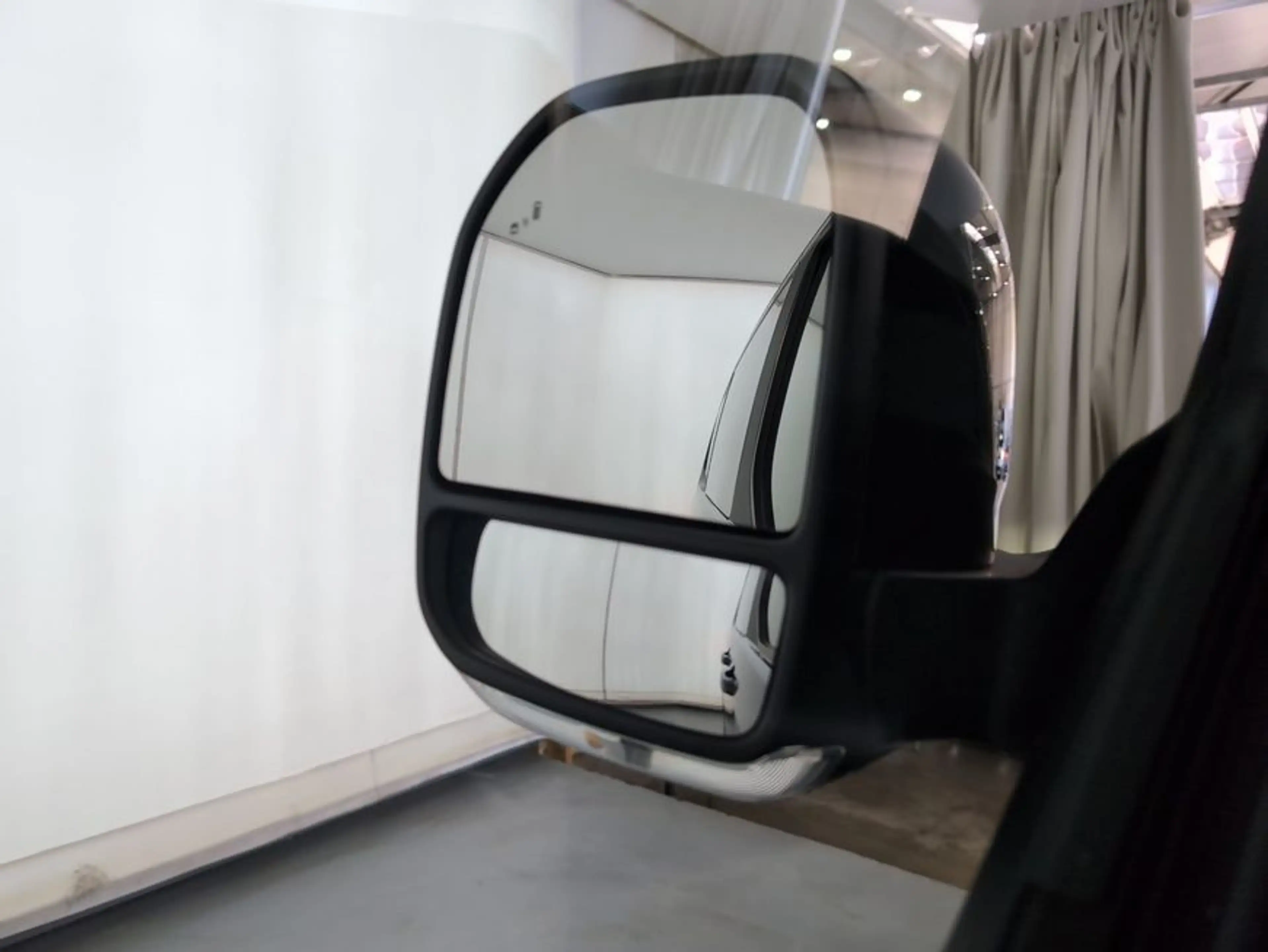 Ford Tourneo Custom 320 L2H1 Autm. Titanium NAVI+TECHNO — photo 15