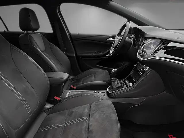Opel Astra view 8