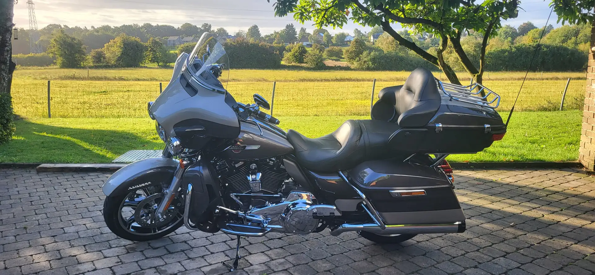 Harley-Davidson Ultra Limited Garantie constructeur 07/ 2027 Grijs - 1