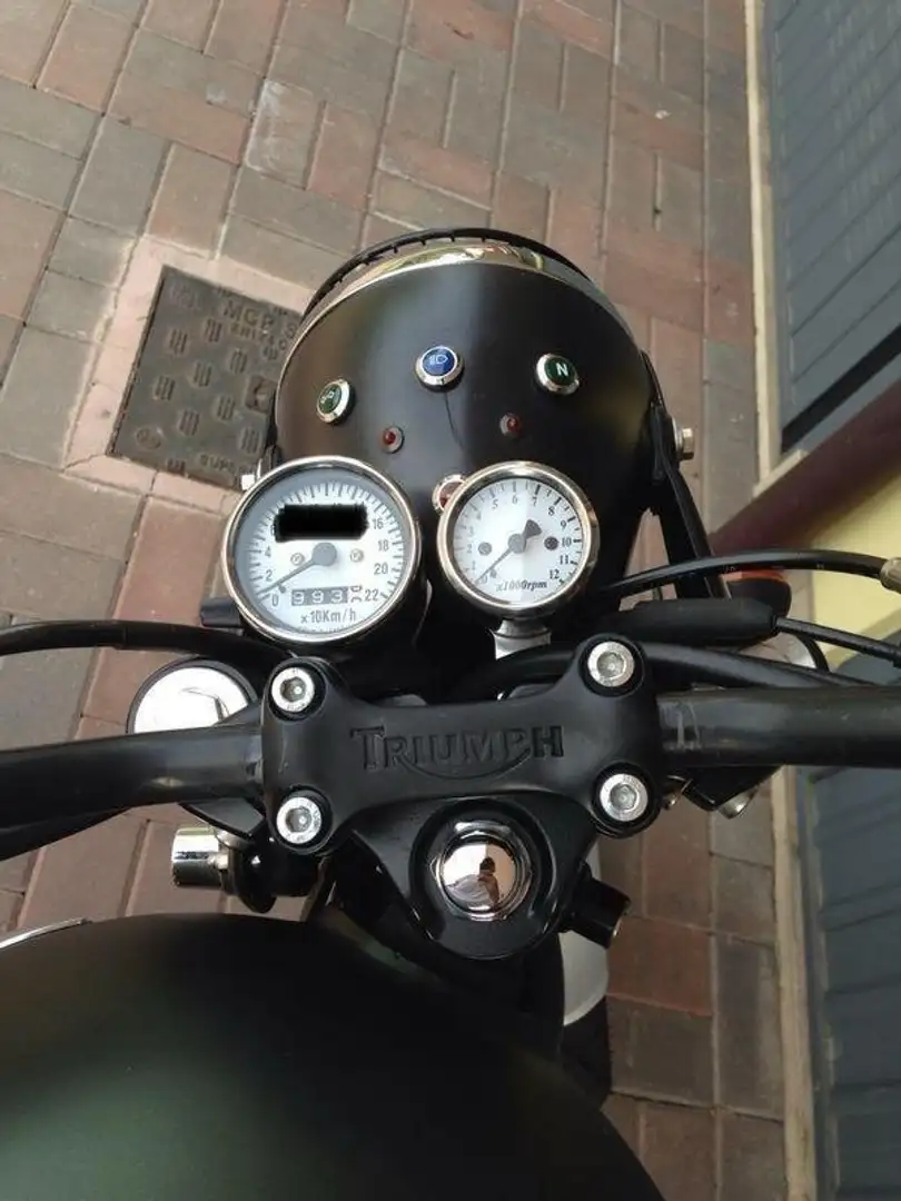 Triumph Scrambler 900 cc Verde - 2