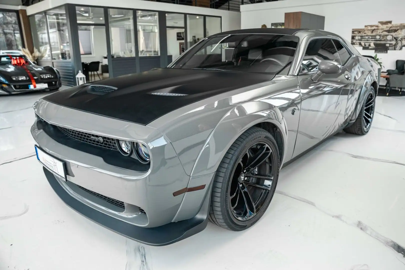 Dodge Challenger 6,4 SCAT PACK PLUS ORIGIINAL WIDEBODY Grau - 1