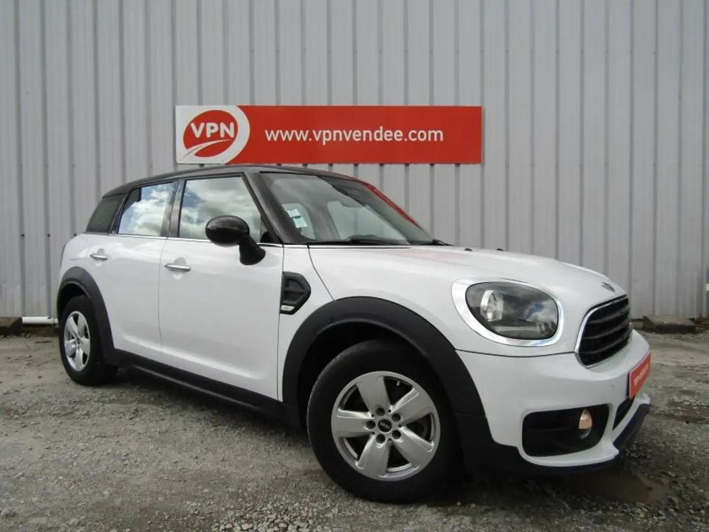 MINI Countryman C Cooper D 150ch Business Blanc - 1