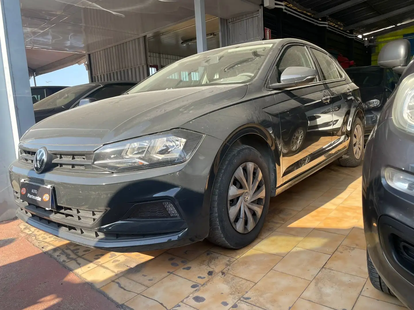 Volkswagen Polo Polo VI 2017 5p 1.0 evo Comfortline 65cv Grigio - 1