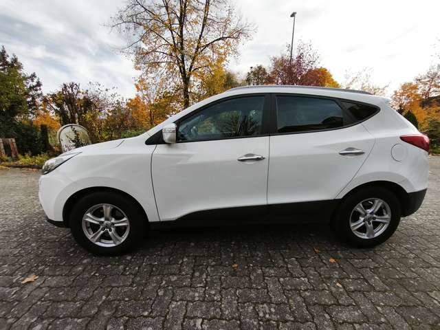 Imagine Hyundai iX35 ix35 2.0 CRDi 4WD Automatik Style