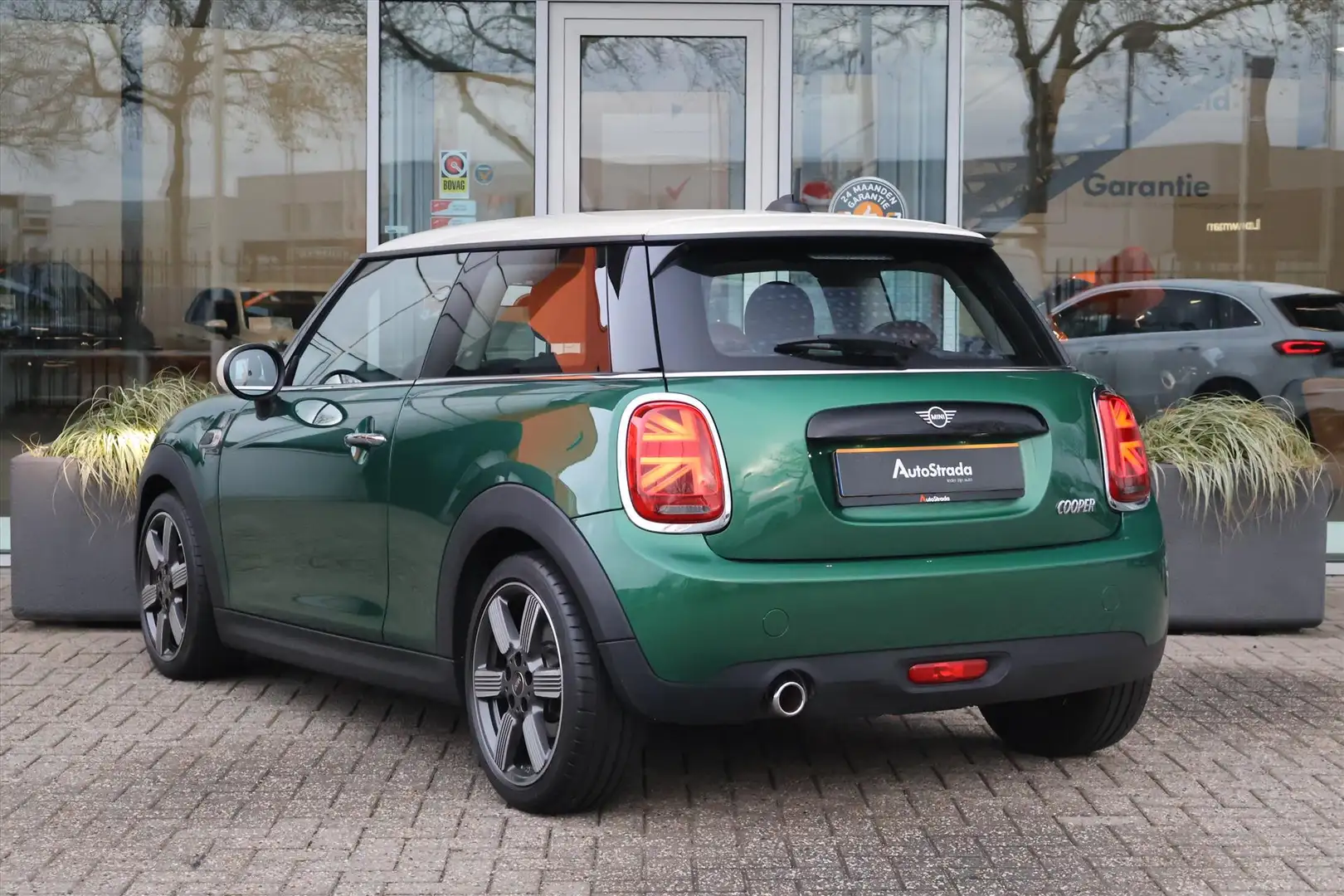 MINI Cooper Mini 3-Deurs (f56) 1.5 60 Years Edition 136pk | LE Verde - 2