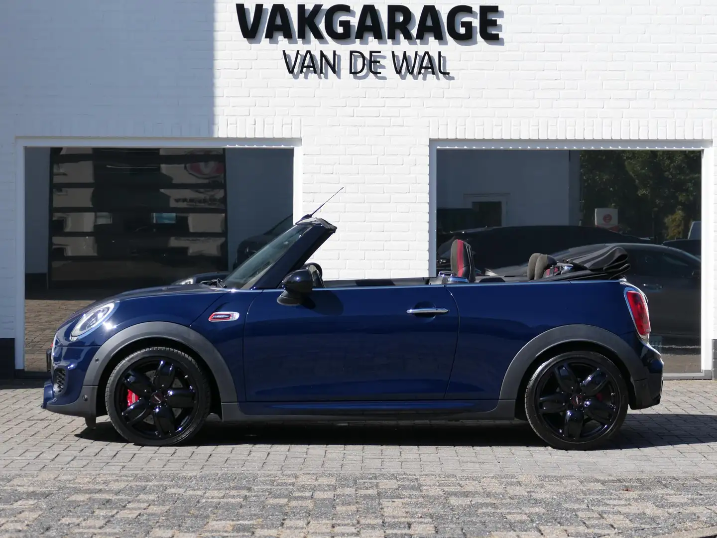 MINI John Cooper Works Cabrio Mini 2.0 Chili | Lapisluxury Blue | Harman/Kardon Blauw - 2