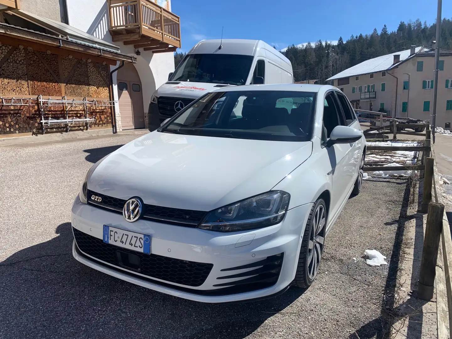 Volkswagen Golf 5p 2.0 tdi Gtd dsg Sport & Sound Bianco - 2