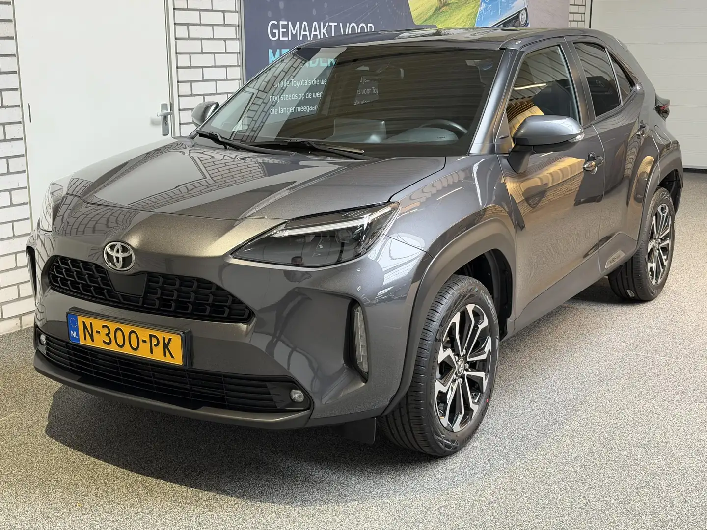 Toyota Yaris Cross 1.5 VVT-I First Edition Gris - 2
