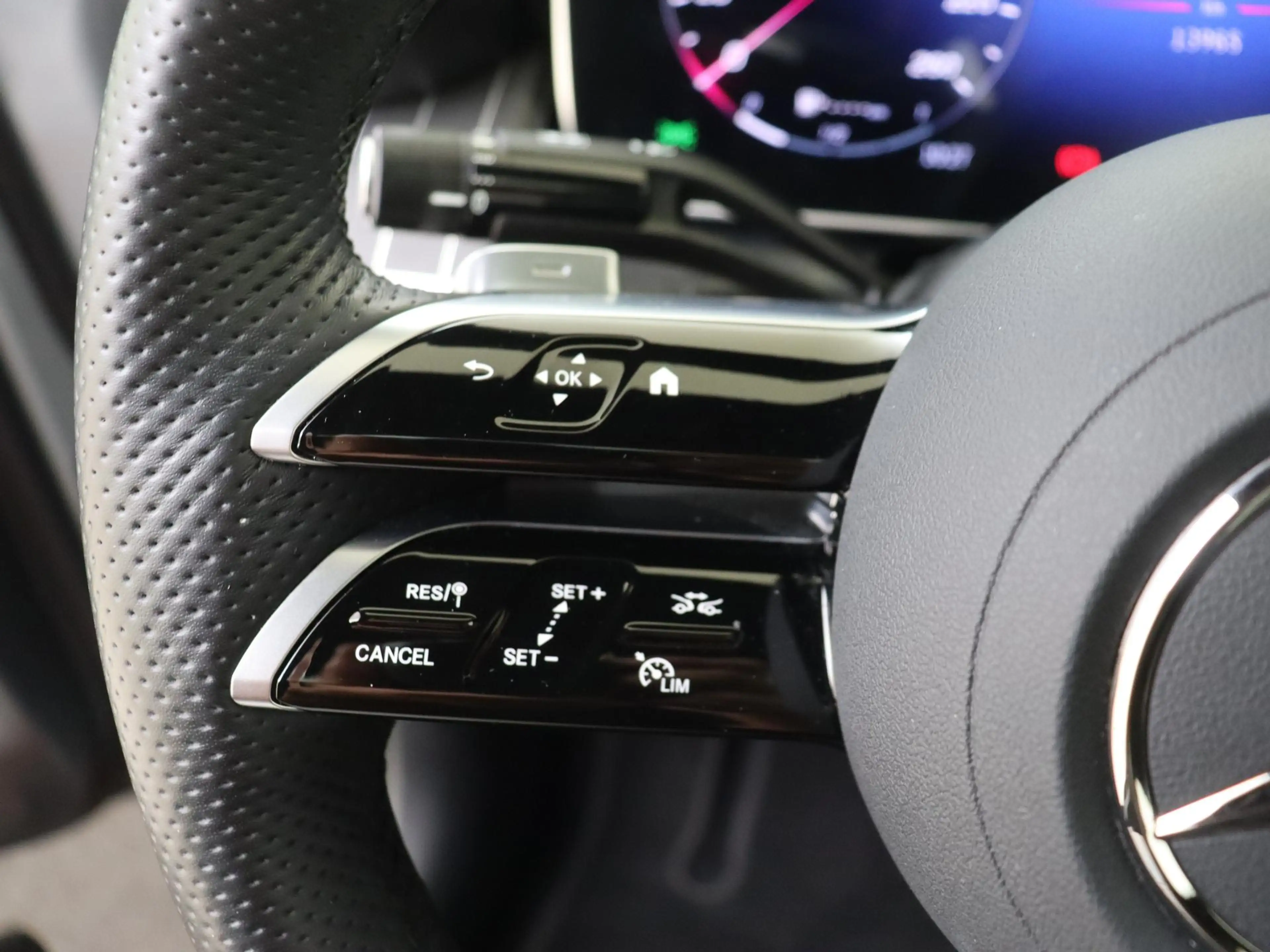 Mercedes-Benz GLC 400 Coupé 400e 4MATIC Business Solution AMG / Panorama — photo 11
