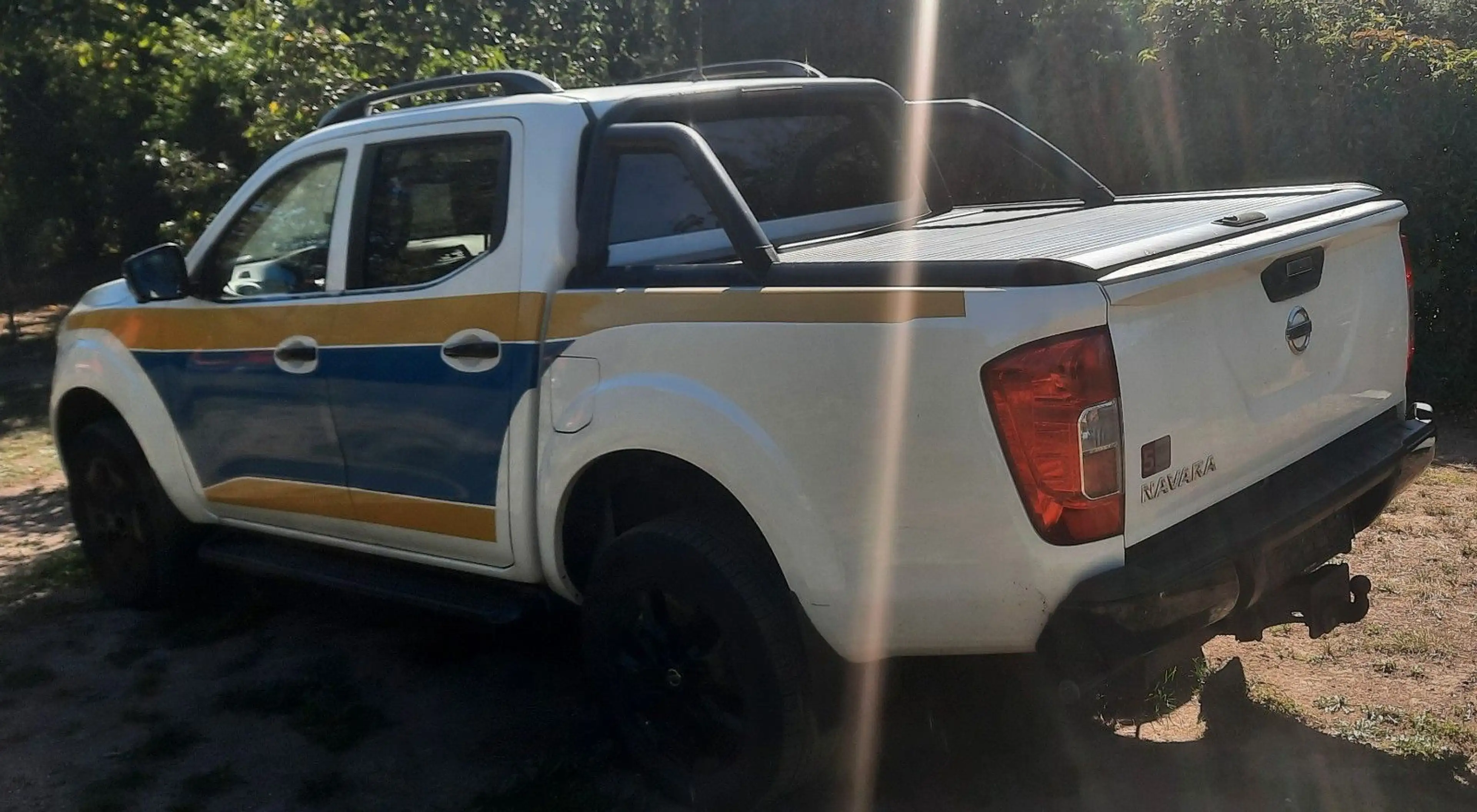 Nissan Navara NP300 N-Guard Double Cab 4x4 AHK — photo 5