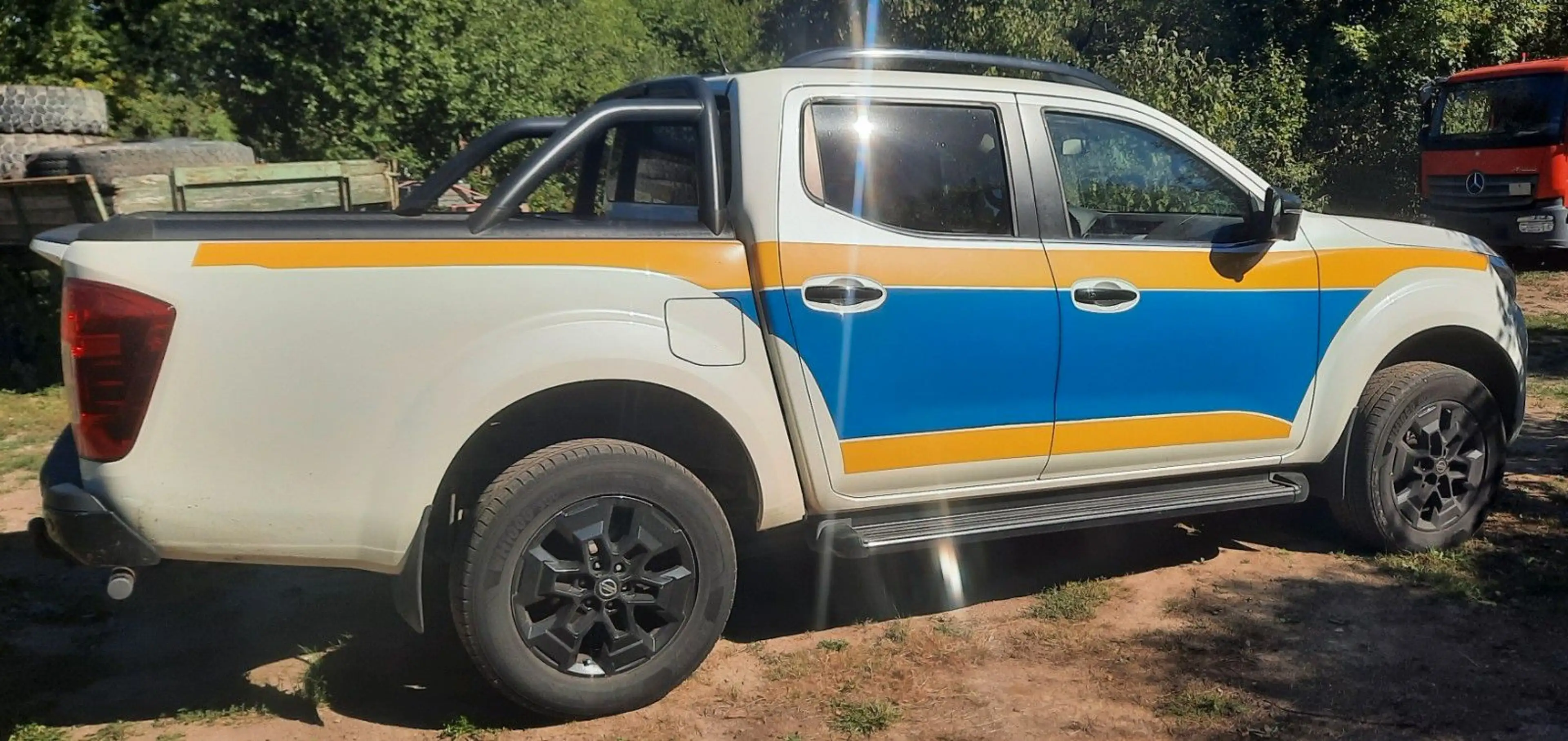 Nissan Navara NP300 N-Guard Double Cab 4x4 AHK — photo 8
