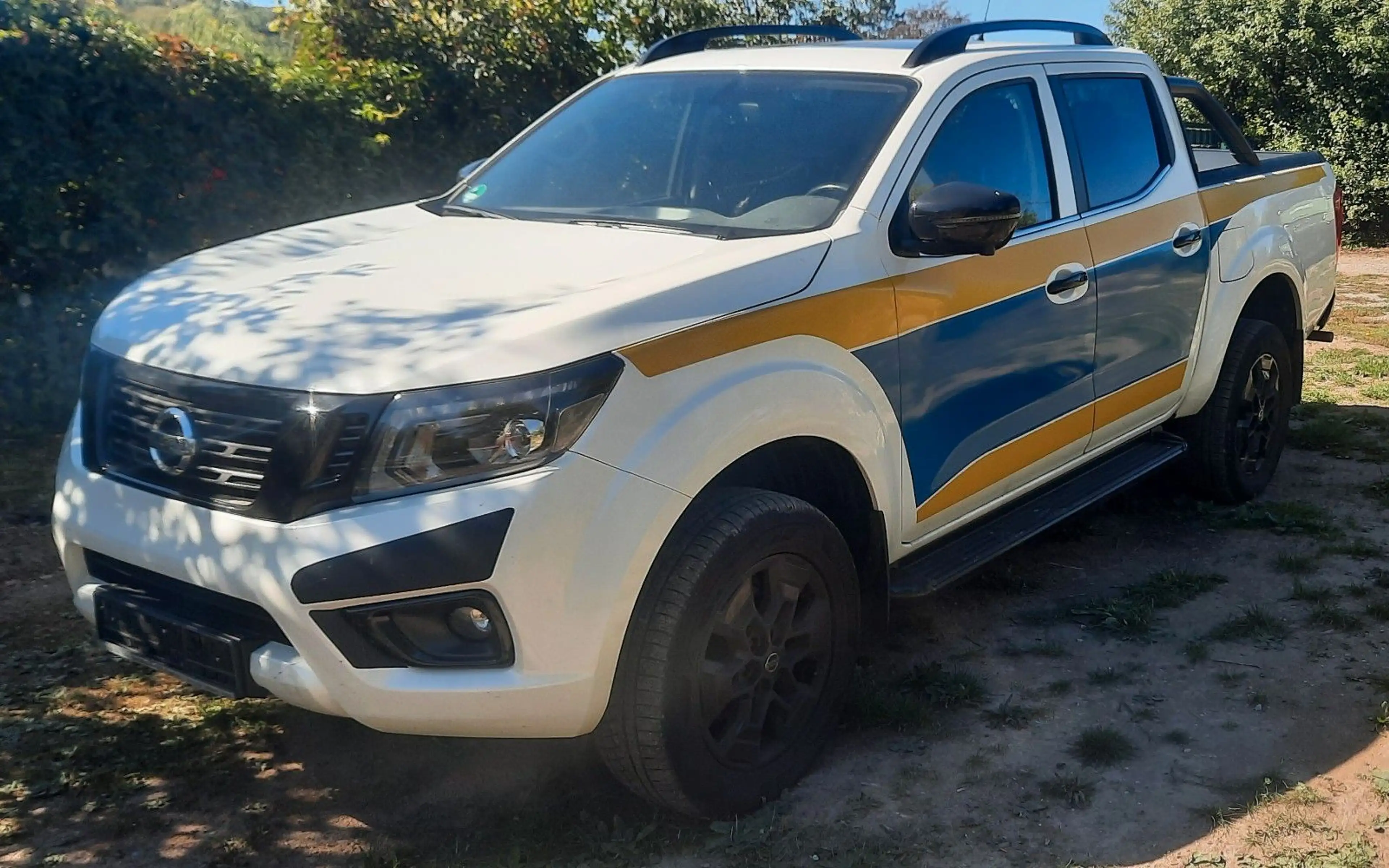Nissan Navara NP300 N-Guard Double Cab 4x4 AHK