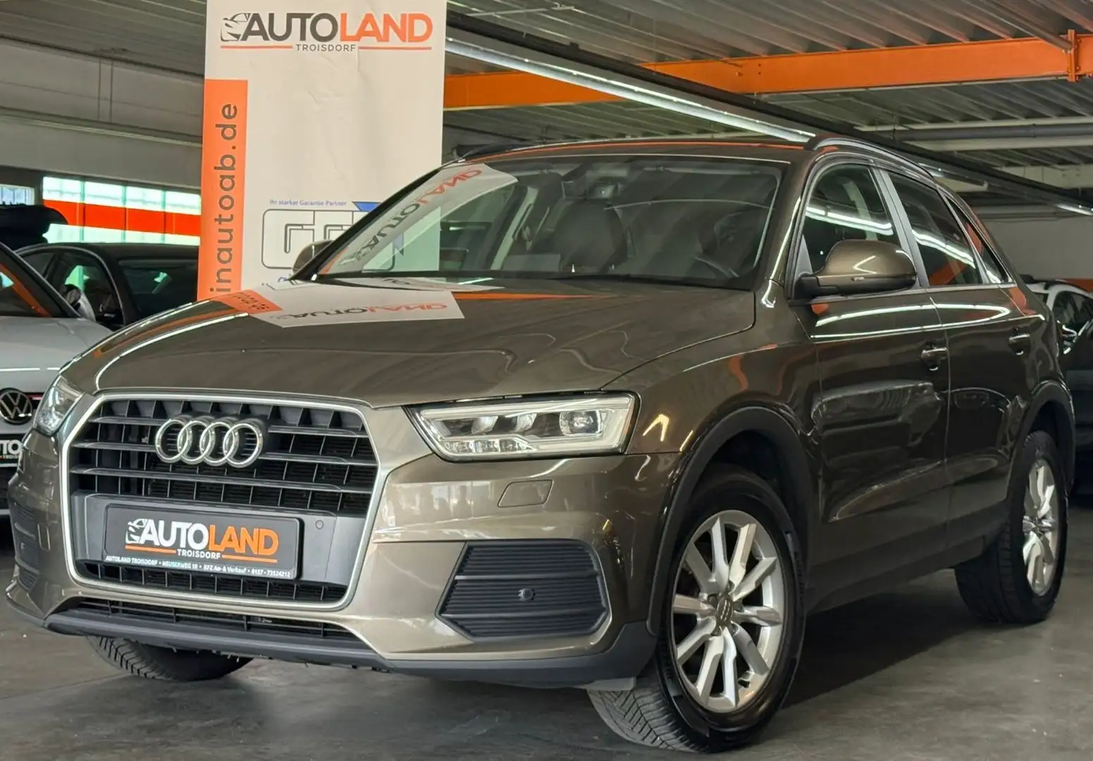 Audi Q3 *LED*NAVI*SHZG*TEMPO*PDC*AHK*KEYLESS* Braun - 2