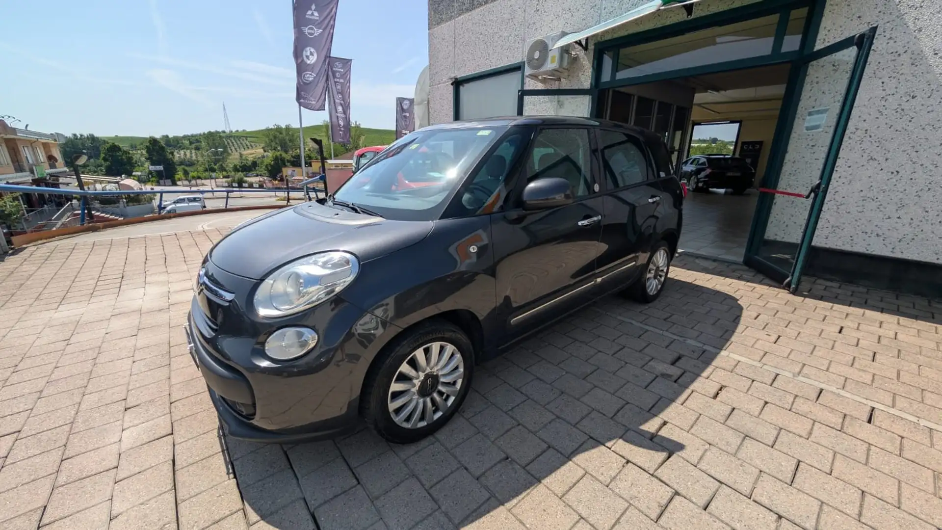 Fiat 500L LIVING 1.6 mjt EASY 105cv Grijs - 2
