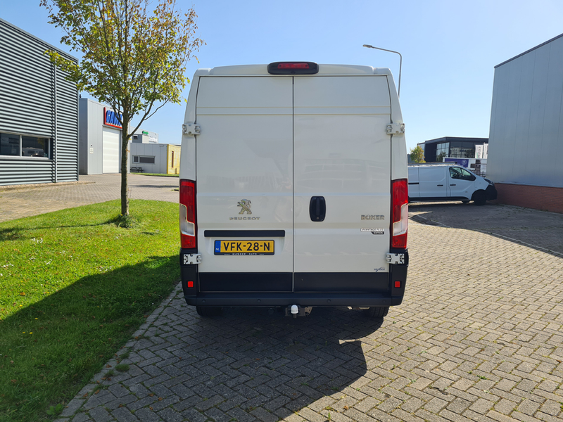 Peugeot Boxer 335 2.0 BlueHDI L2H2 Premium 130PK /Trekhaak/Parke — photo 9
