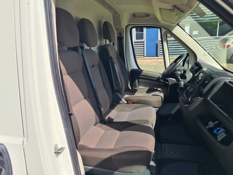 Peugeot Boxer 335 2.0 BlueHDI L2H2 Premium 130PK /Trekhaak/Parke — photo 3