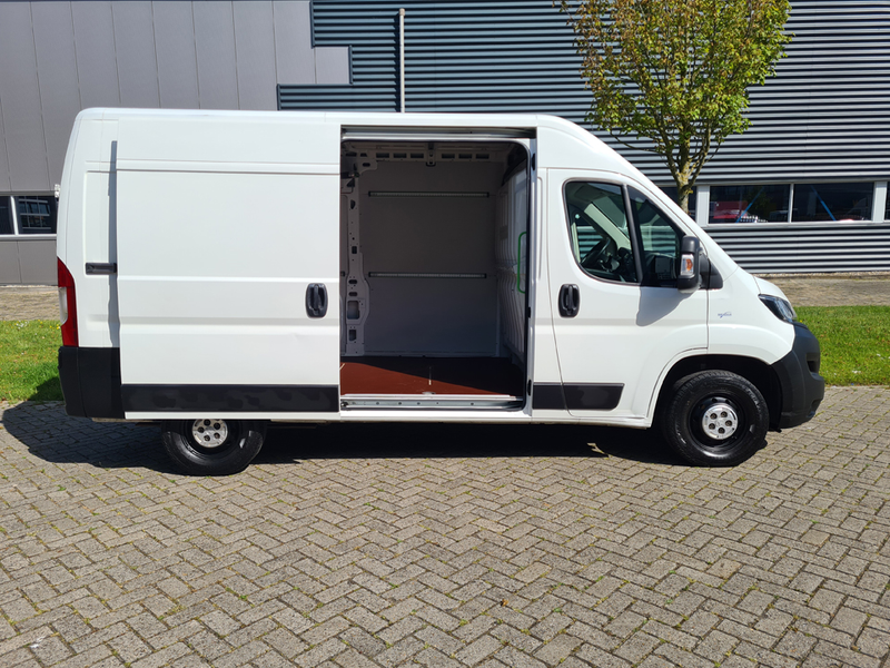 Peugeot Boxer 335 2.0 BlueHDI L2H2 Premium 130PK /Trekhaak/Parke — photo 8