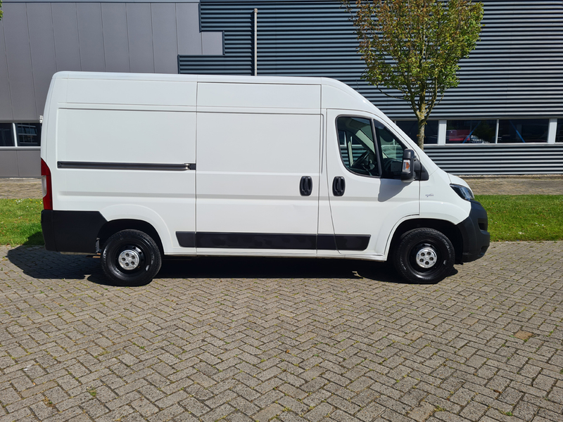 Peugeot Boxer 335 2.0 BlueHDI L2H2 Premium 130PK /Trekhaak/Parke — photo 7