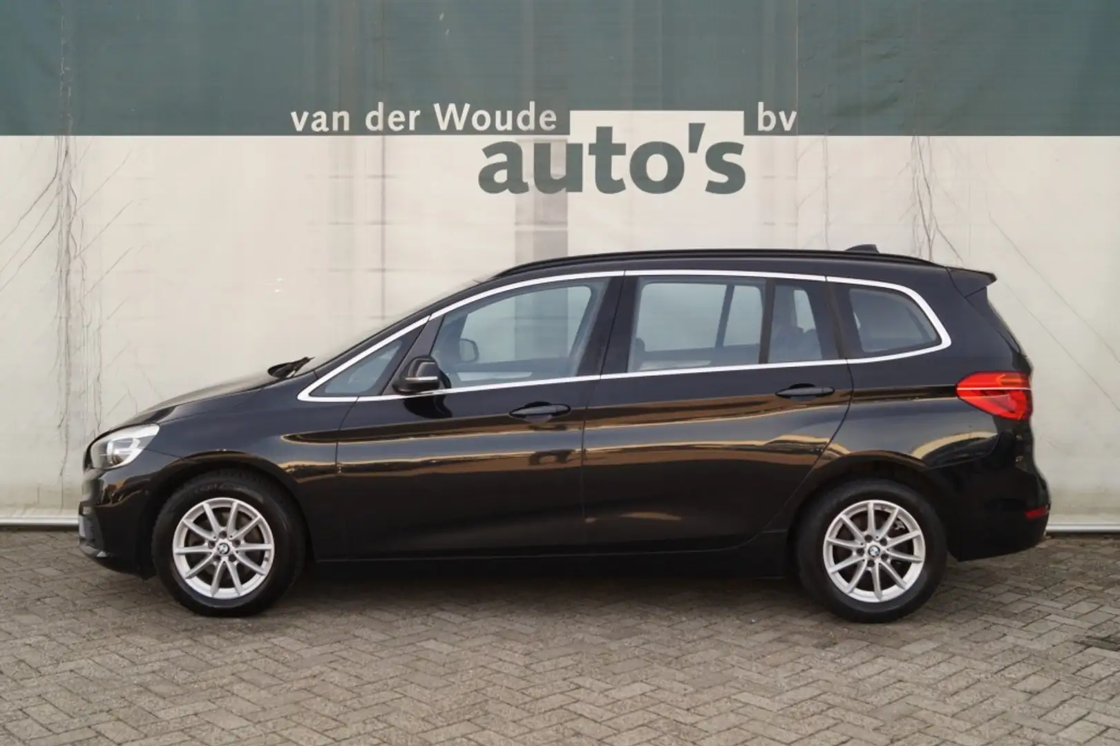 BMW 216 2-serie Gran Tourer 216d Executive -LEER-NAVI-ECC- Zwart - 1