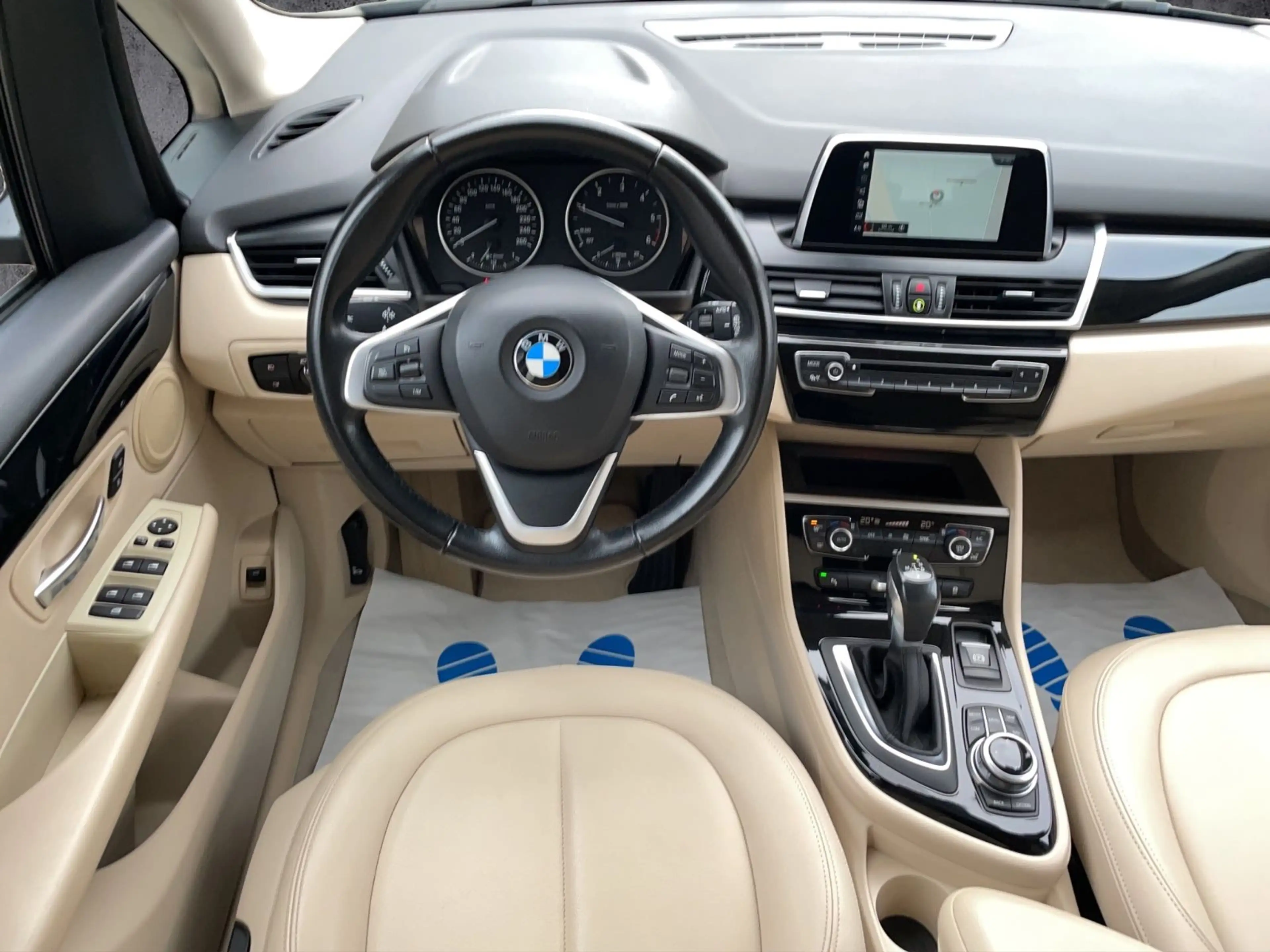 BMW 216 d Active Tourer 216 d Automatik*NAVI*LED*PDC — photo 12