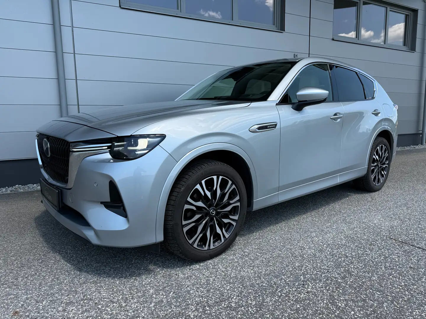 Mazda CX-60 2.5L e-SKYACTIV PHEV AWD TAKUMI Aut. Plateado - 2