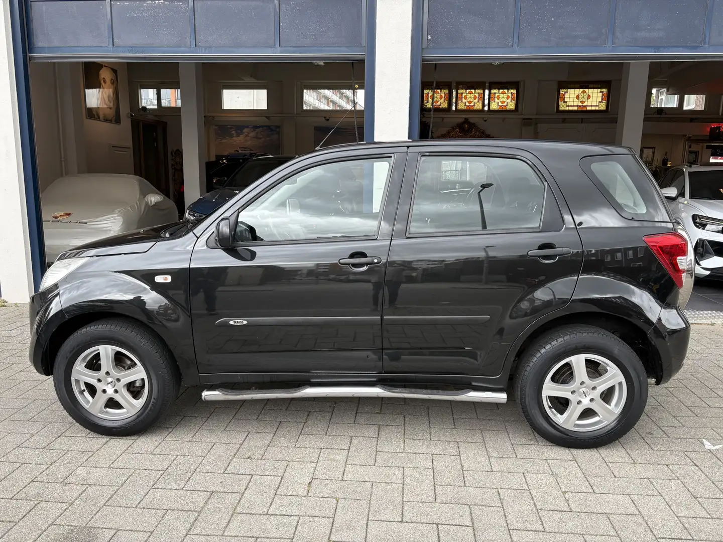 Daihatsu Terios 1.5-16v Explore 2WD .NL AUTO. AIRCO/NW APK/TOPSTAA Schwarz - 2